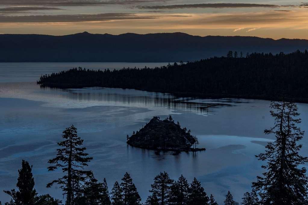 Pepper Tree Inn Tahoe City Amenities photo