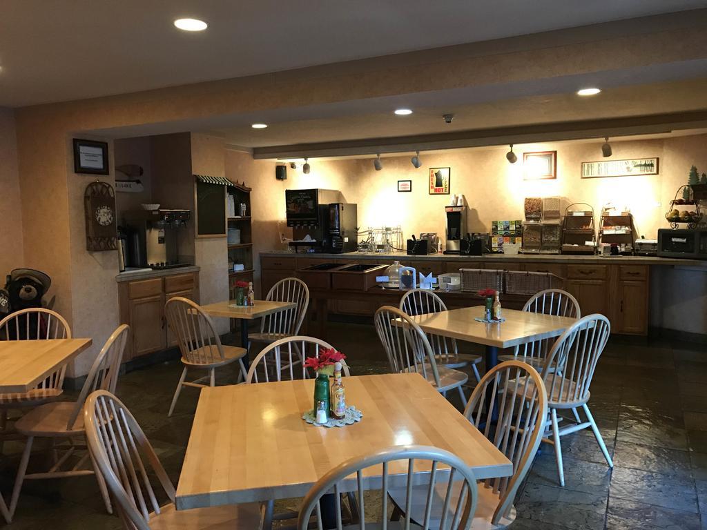 Pepper Tree Inn Tahoe City Exterior photo