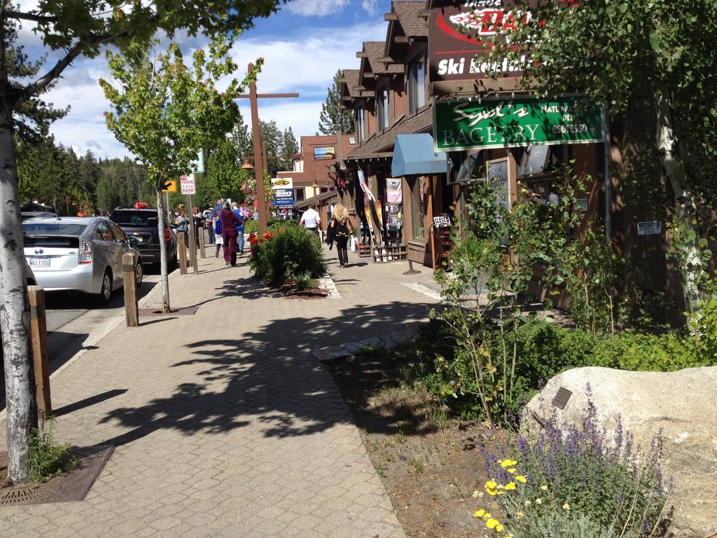 Pepper Tree Inn Tahoe City Exterior photo