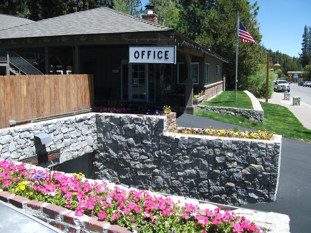 Pepper Tree Inn Tahoe City Exterior photo