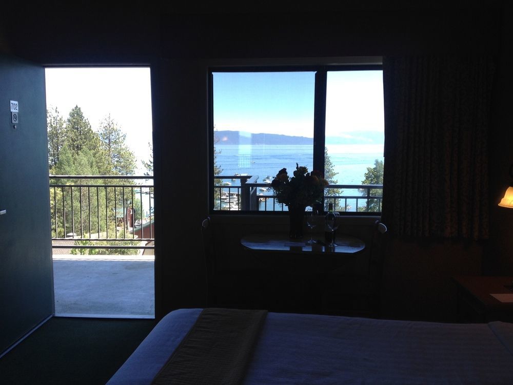 Pepper Tree Inn Tahoe City Exterior photo