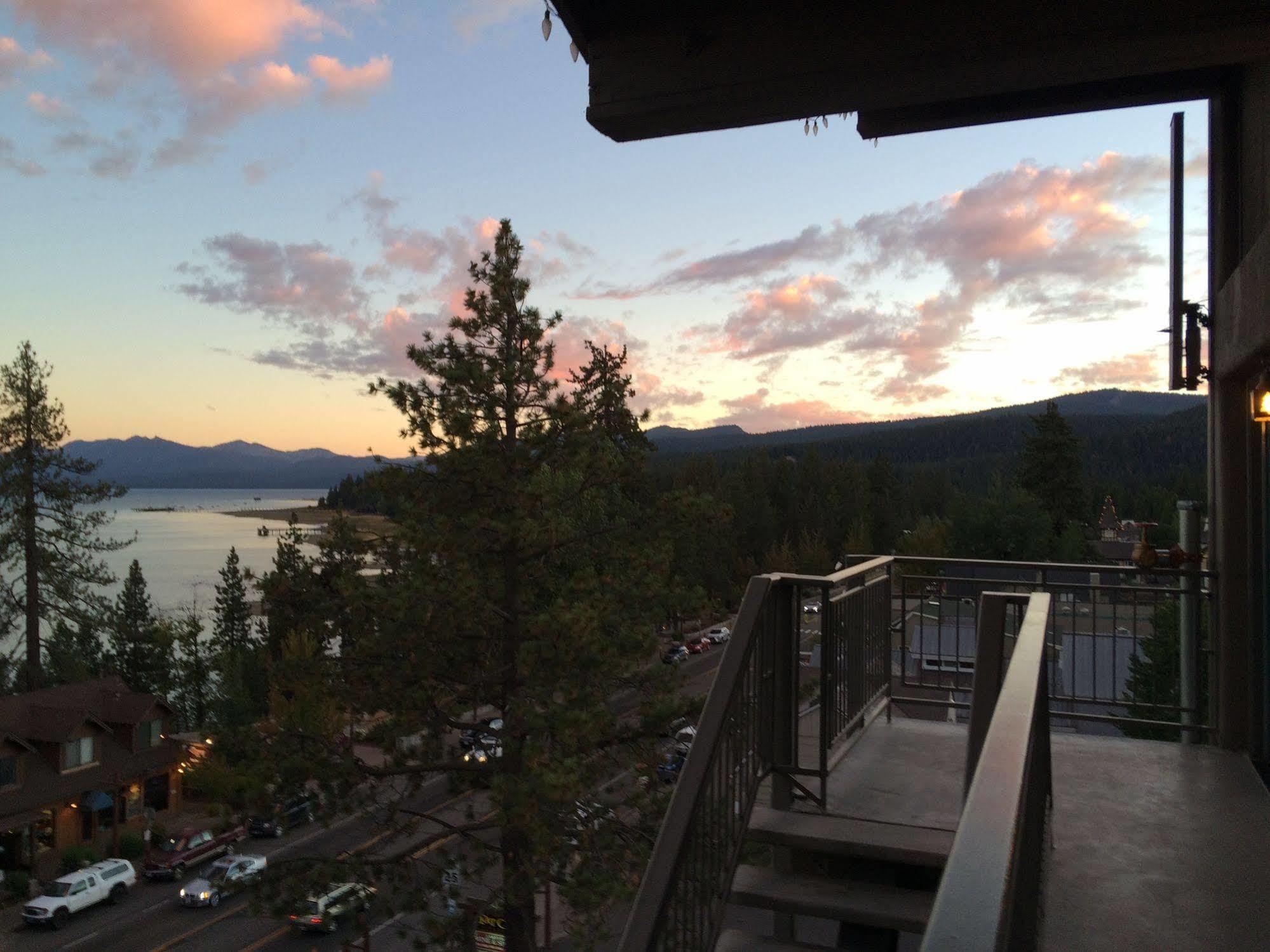 Pepper Tree Inn Tahoe City Exterior photo