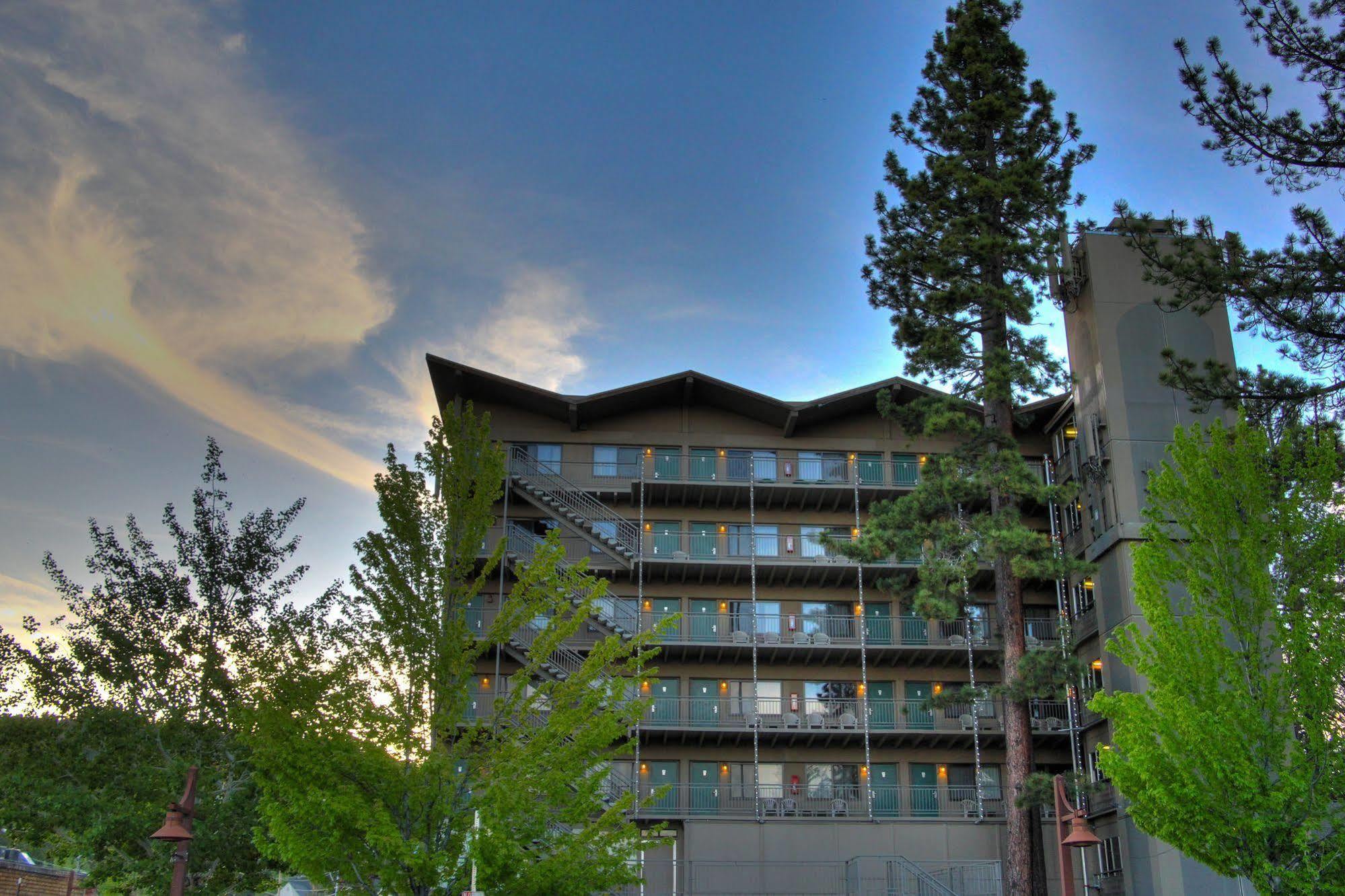 Pepper Tree Inn Tahoe City Exterior photo