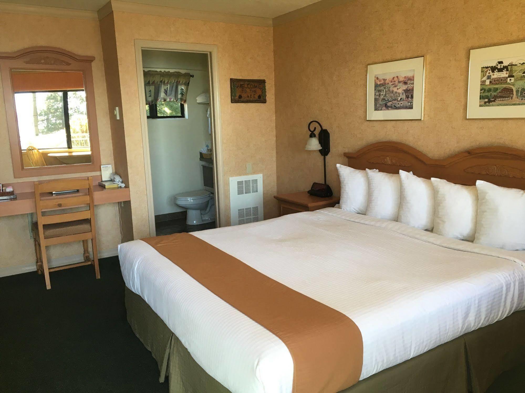 Pepper Tree Inn Tahoe City Exterior photo